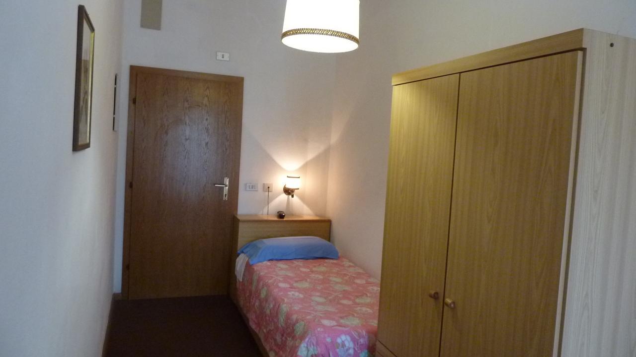 Hotel Terminus Levico Terme Bagian luar foto