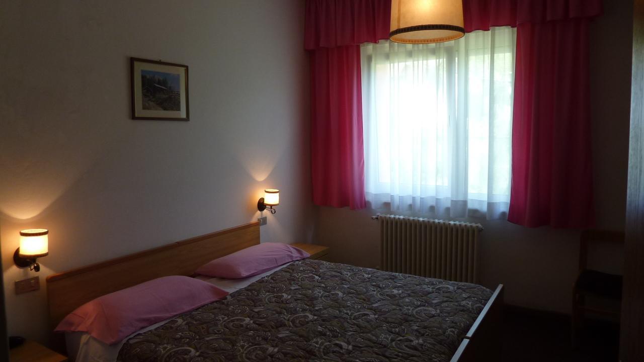 Hotel Terminus Levico Terme Bagian luar foto